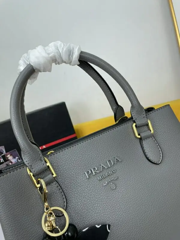 prada aaa qualite sac a main  pour femme s_122a61b4